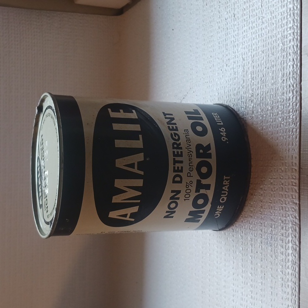 Vintage AMALIE MOTOR OIL CAN